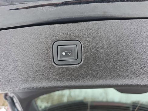 Used 2023 Chevrolet Blazer LT w/ Convenience Package image 13