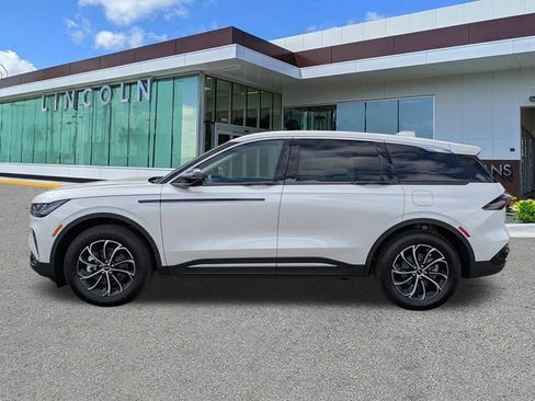 New 2026 Lincoln Nautilus Premier AWD/4WD image 7