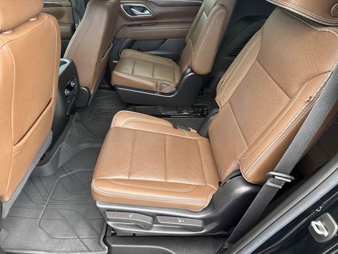 Used 2023 Chevrolet Tahoe High Country image 11