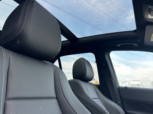 New 2026 Mercedes-Benz GLE 450 4MATIC image 17