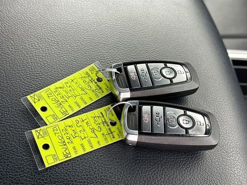 Certified 2022 Ford F250 Lariat w/ Lariat Ultimate Package image 35