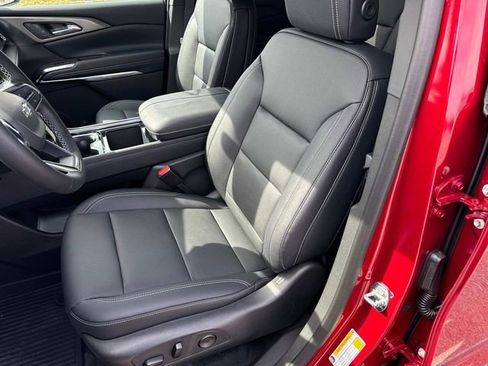 New 2026 Chevrolet Traverse LT w/ Midnight/Sport Edition FWD image 26