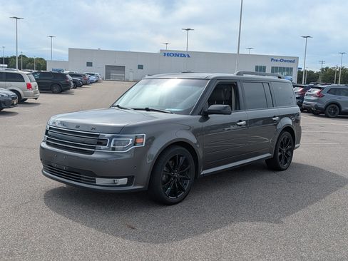 Used 2019 Ford Flex Limited w/ Equipment Group 303A AWD/4WD image 2