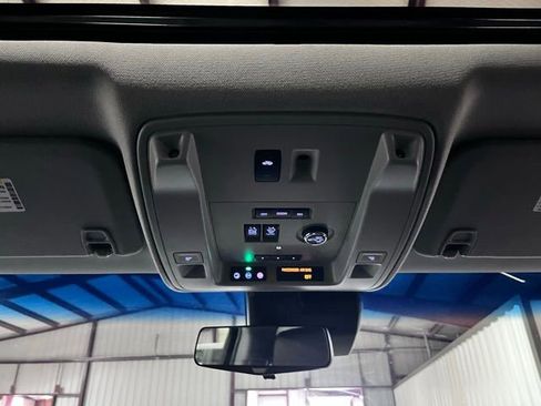 Used 2019 Cadillac Escalade Premium Luxury image 25