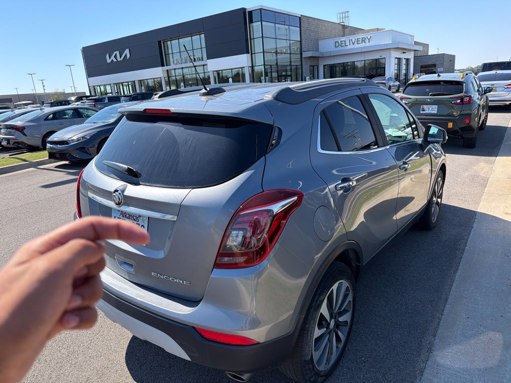 Used 2019 Buick Encore Essence FWD image 6