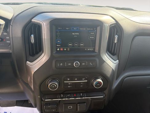 Used 2019 Chevrolet Silverado 1500 Custom Trail Boss w/ Custom Convenience Package AWD/4WD image 11