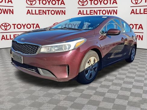 Used 2017 Kia Forte LX FWD image 3