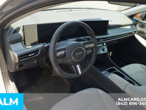 Used 2025 Hyundai Sonata SEL FWD image 5