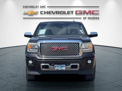 Used 2015 GMC Sierra 1500 Denali w/ Driver Alert Package AWD/4WD image 8