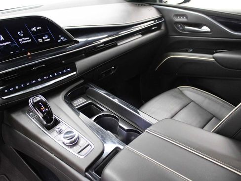 Certified 2024 Cadillac Escalade Sport w/ LPO, ONYX Package image 35