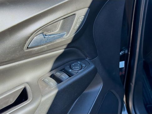 Used 2019 Chevrolet Equinox LT w/ Sun & Navigation Package image 23