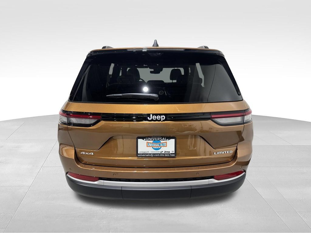 New 2026 Jeep Grand Cherokee Limited w/ Luxury Tech Group II AWD/4WD image 24