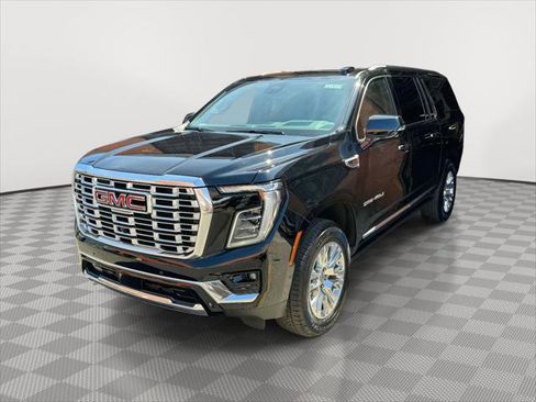 Certified 2025 GMC Yukon XL Denali image 3