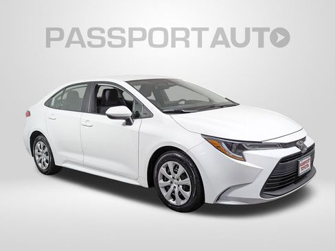 Used 2024 Toyota Corolla LE image 10