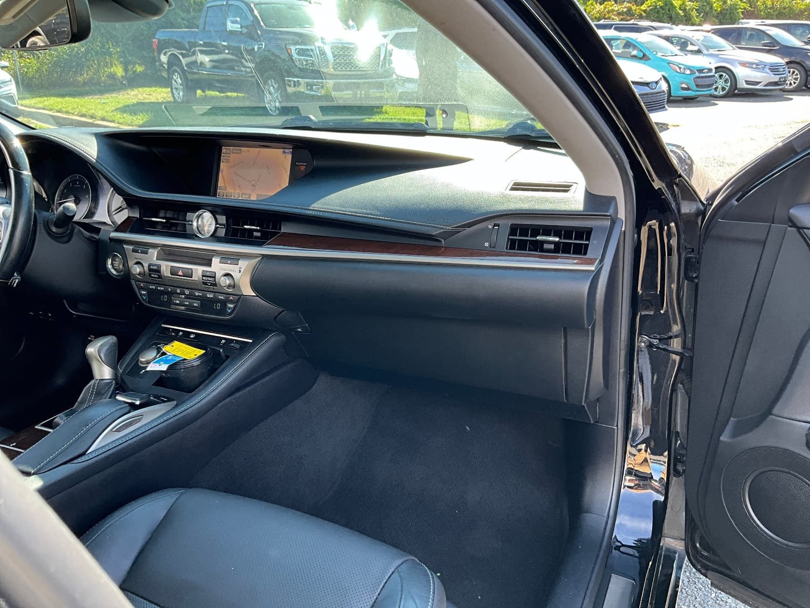 Used 2016 Lexus ES 350 w/ Luxury Package w/Wood Trim FWD image 22
