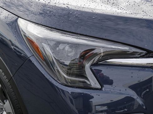 Used 2024 Subaru Ascent Premium w/ Convenience Package image 10