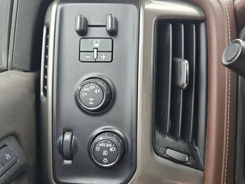 Used 2016 Chevrolet Silverado 1500 High Country w/ High Country Premium Package image 21