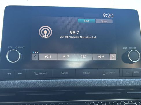 Used 2023 Honda Civic Sport image 13