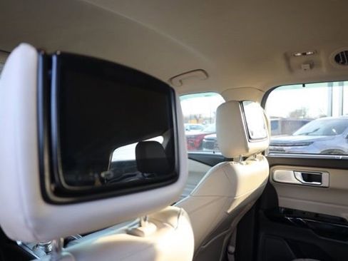 Used 2021 Ford Explorer Platinum w/ Equipment Group 601A image 33