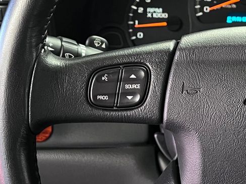 Used 2004 Chevrolet Avalanche Z71 w/ Sun And Sound Package AWD/4WD image 49
