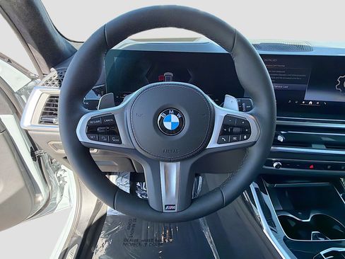 New 2026 BMW X7 xDrive40i w/ M Sport Package image 40