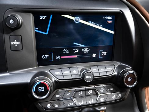 Used 2015 Chevrolet Corvette Z06 w/ 3LZ Preferred Equipment Group image 26