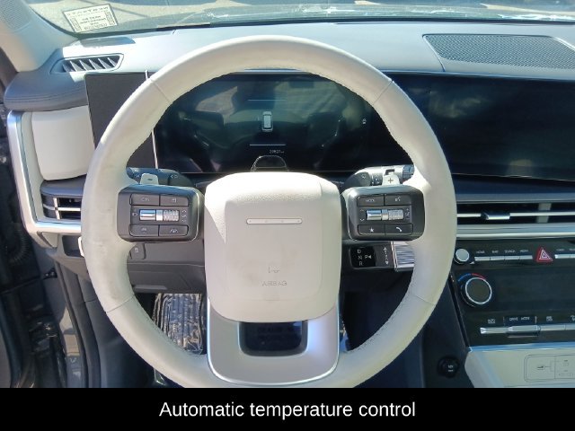Used 2025 Hyundai Santa Fe SEL AWD/4WD image 8