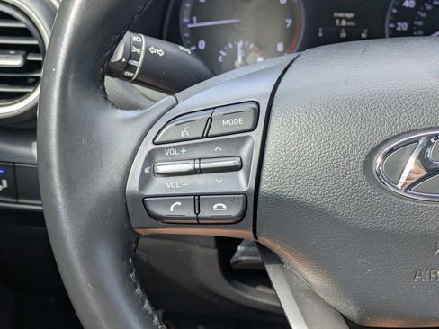 Used 2021 Hyundai Kona SEL AWD/4WD image 16
