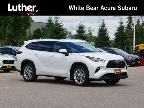 Used 2021 Toyota Highlander Limited AWD/4WD image 1