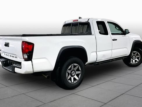 Used 2019 Toyota Tacoma SR AWD/4WD image 13