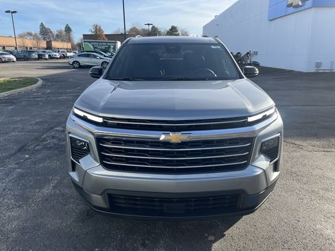 New 2025 Chevrolet Traverse LT w/ LPO, Floor Liner Package image 2