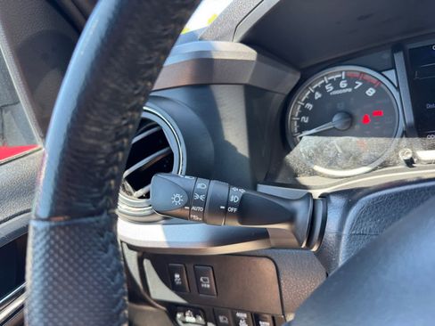 Used 2022 Toyota Tacoma TRD Pro AWD/4WD image 20