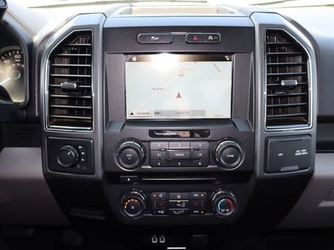 Used 2018 Ford F150 XLT w/ Equipment Group 302A Luxury AWD/4WD image 6