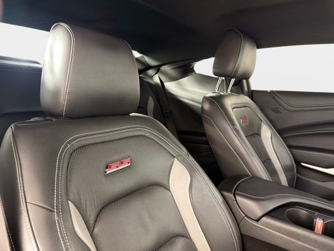 Used 2022 Chevrolet Camaro SS RWD image 18