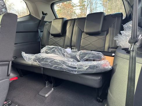 New 2026 Volkswagen Atlas SE image 15