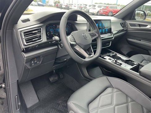 New 2026 Volkswagen Atlas Cross Sport SE image 12