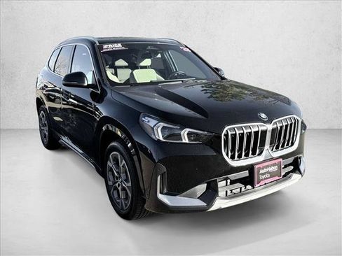 Used 2025 BMW X1 xDrive28i image 3