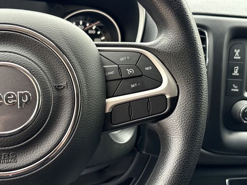 Used 2018 Jeep Compass Sport image 20