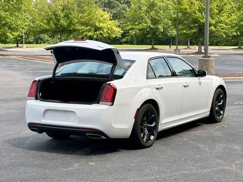 Used 2023 Chrysler 300 Touring L RWD image 18