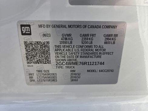 Used 2024 Chevrolet Silverado 2500 Custom w/ Custom Value Package image 19