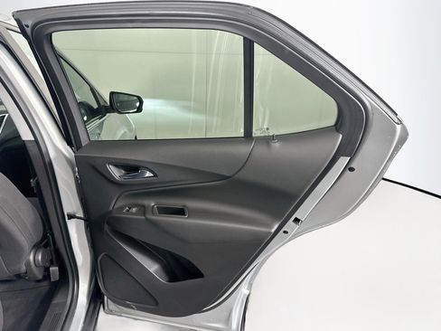 Used 2022 Chevrolet Equinox LT FWD image 28