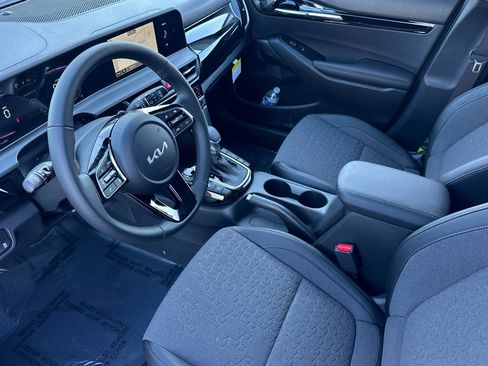 New 2026 Kia Seltos S image 8