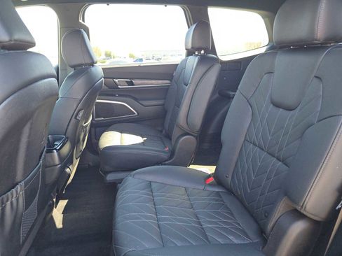 Used 2025 Kia Telluride EX X-Line image 18