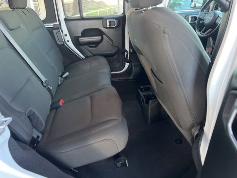 Used 2021 Jeep Wrangler Unlimited Sport image 14