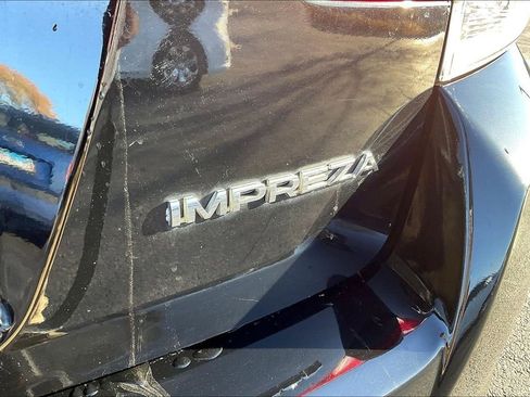 Used 2018 Subaru Impreza 2.0i image 9