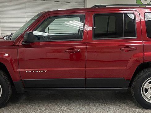 Used 2015 Jeep Patriot Sport w/ Power Value Group image 8