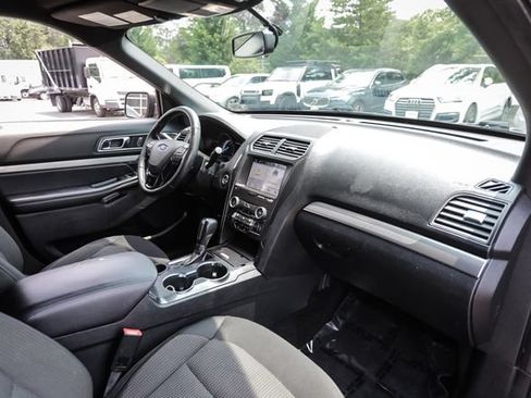 Used 2019 Ford Explorer XLT w/ Equipment Group 201A FWD image 33