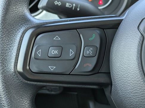 Certified 2024 Jeep Gladiator Sport AWD/4WD image 15