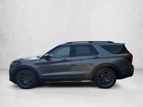 New 2026 Ford Explorer ST-Line w/ ST-Line Street Pack image 2