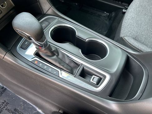 Used 2023 Chevrolet Equinox LT image 16